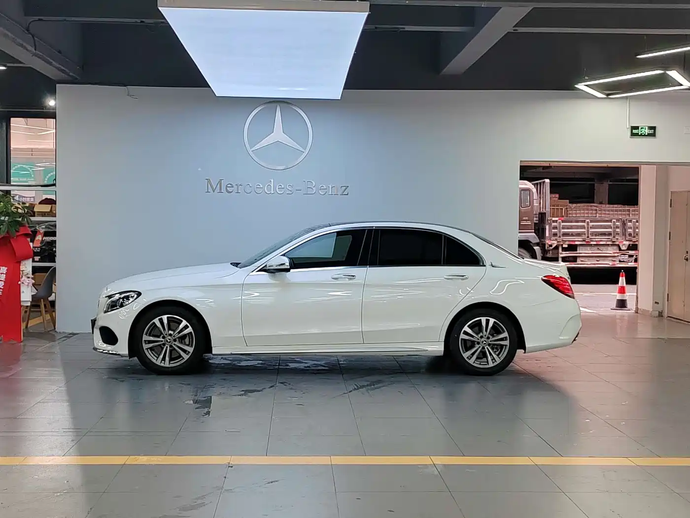 Mercedes-Benz C-Class 2018 C 200 L Sport Edition фото 3