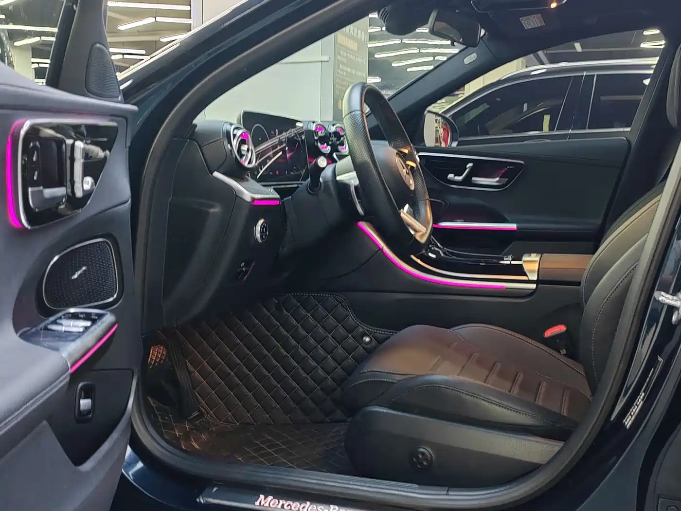 Mercedes-Benz C-Class 2023 Facelift C 260 L Sport Edition фото 8