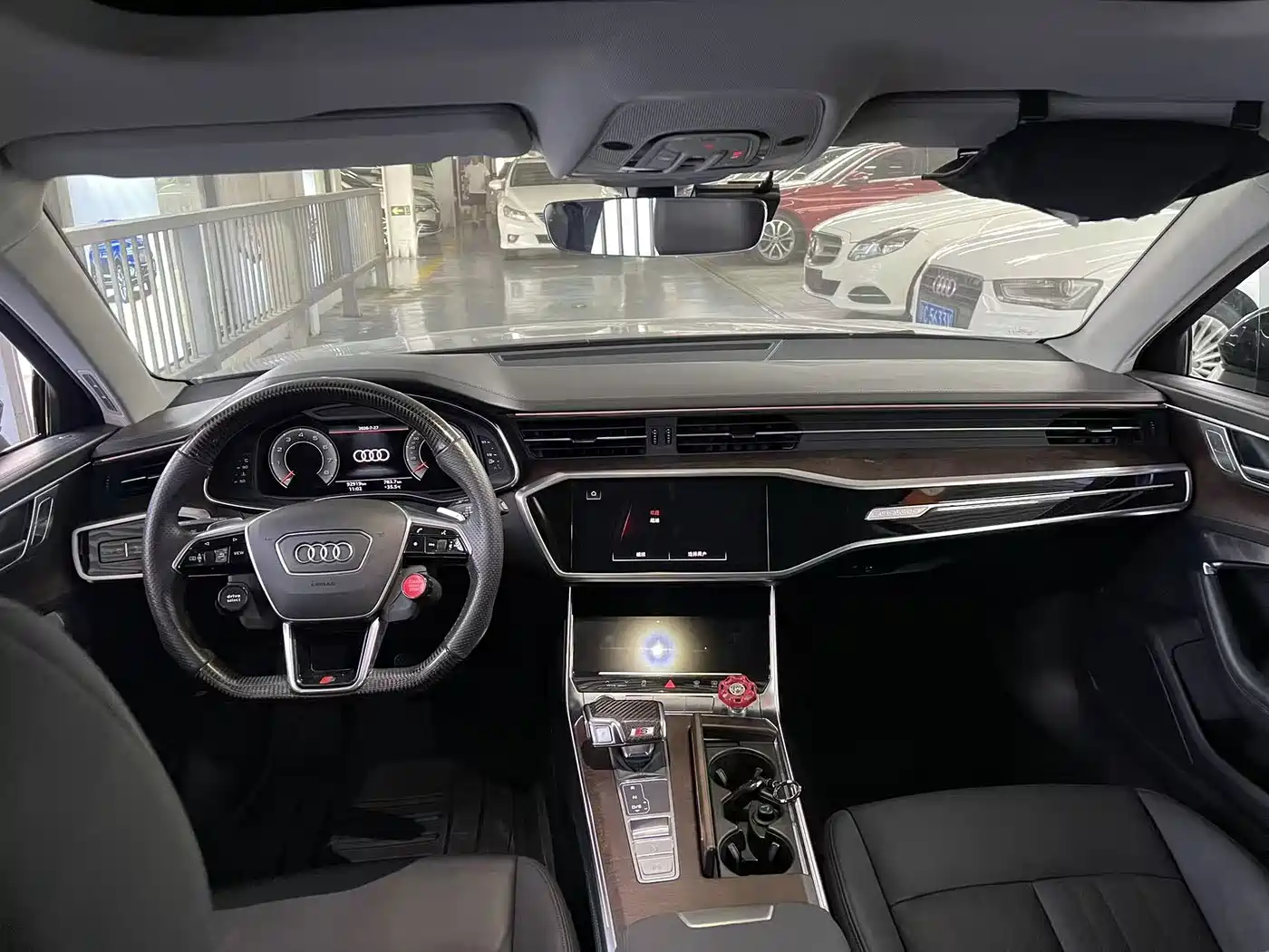 Photo 11 - Audi A6 (Import)