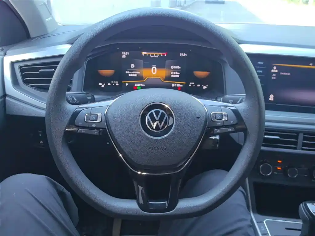 Volkswagen Polo 2023 Facelift Plus 1.5L Auto Joyful Living Edition фото 7