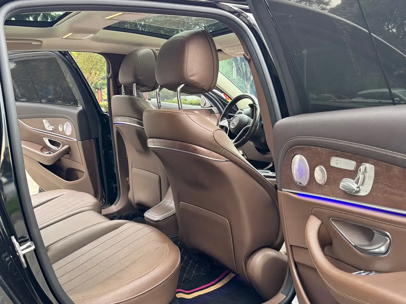 Mercedes-Benz E-Class, миниатюра 10