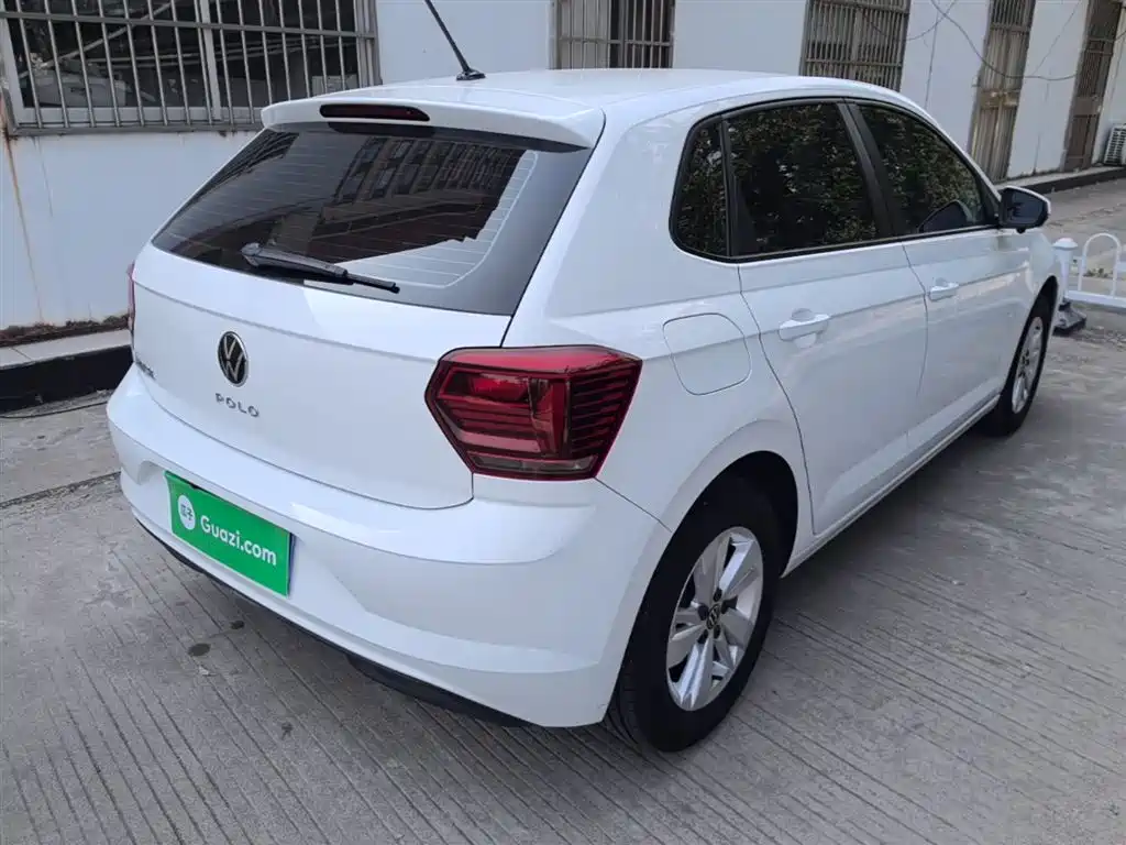 Volkswagen Polo 2023 Facelift Plus 1.5L Auto Joyful Living Edition фото 5