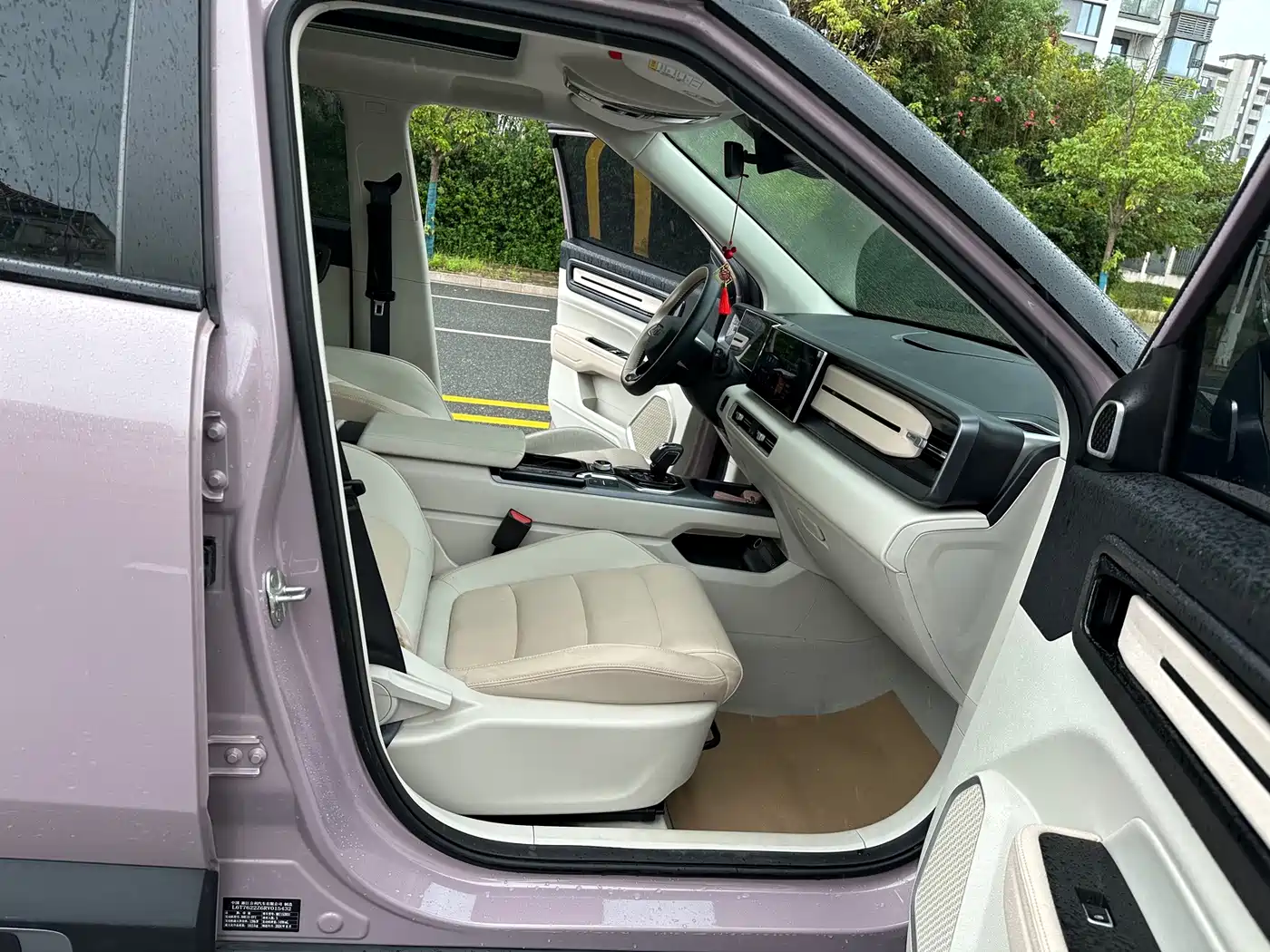 Geely ICON 2024 2025 Linglong 1.5TD Golden Joy Edition