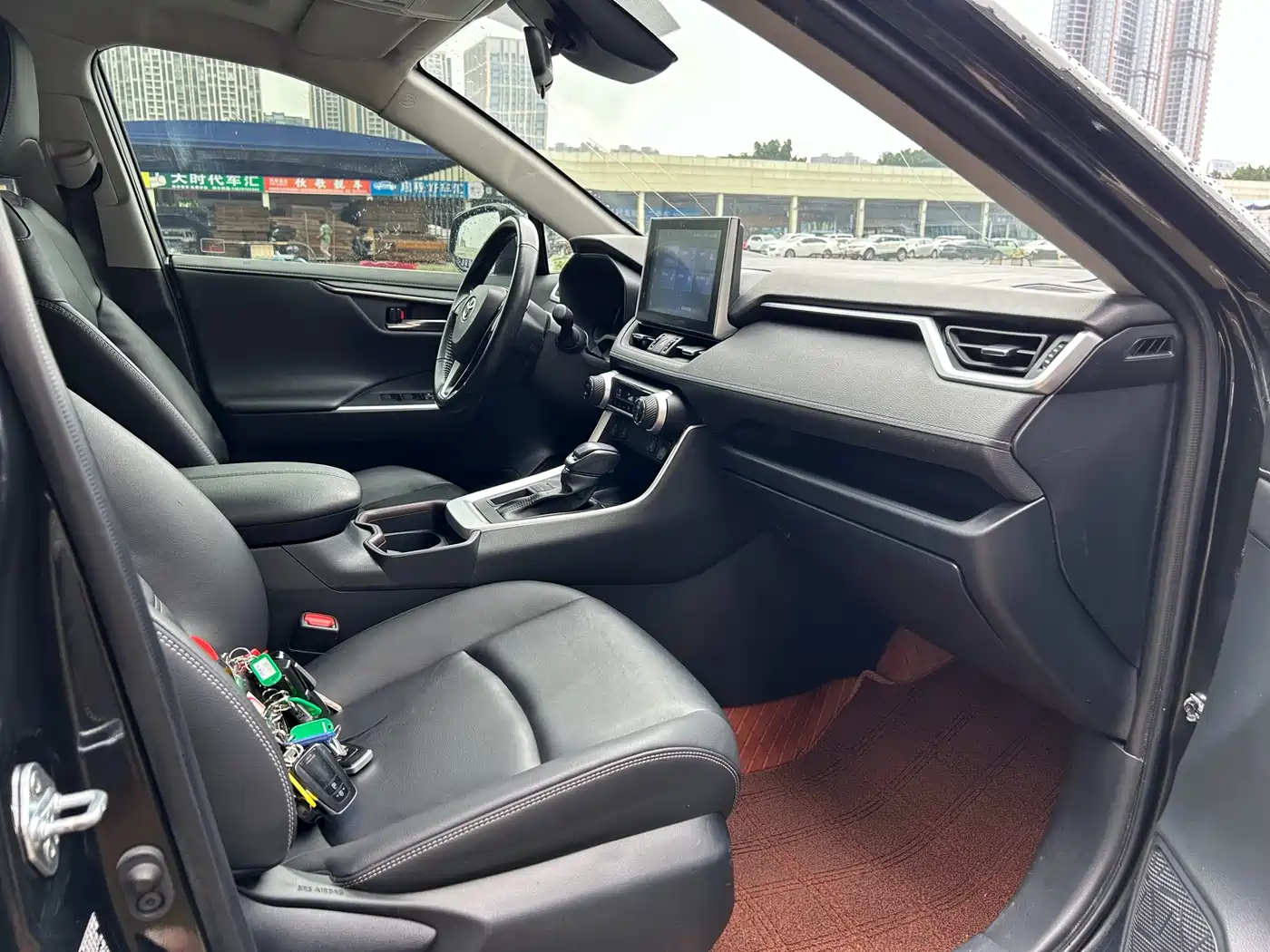 Toyota RAV4 Rongfang 2023 2.0L CVT FWD Style Plus Edition фото 8