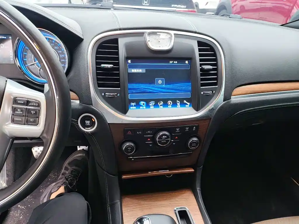 Chrysler 300C (Import) 2014 2014 3.0L Excellence Edition