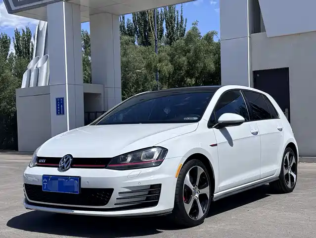 Volkswagen Golf GTI 2016 2.0TSI GTI — фото 1