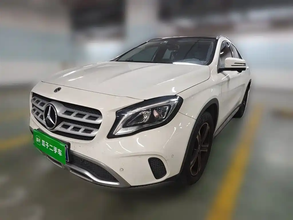 Mercedes-Benz GLA 2018 GLA 200 Fashion