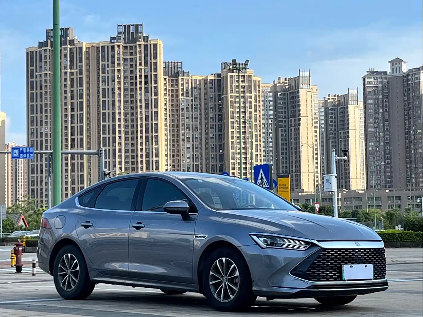 BYD Qin PLUS 2021 DM-i 55KM Premium фото 3