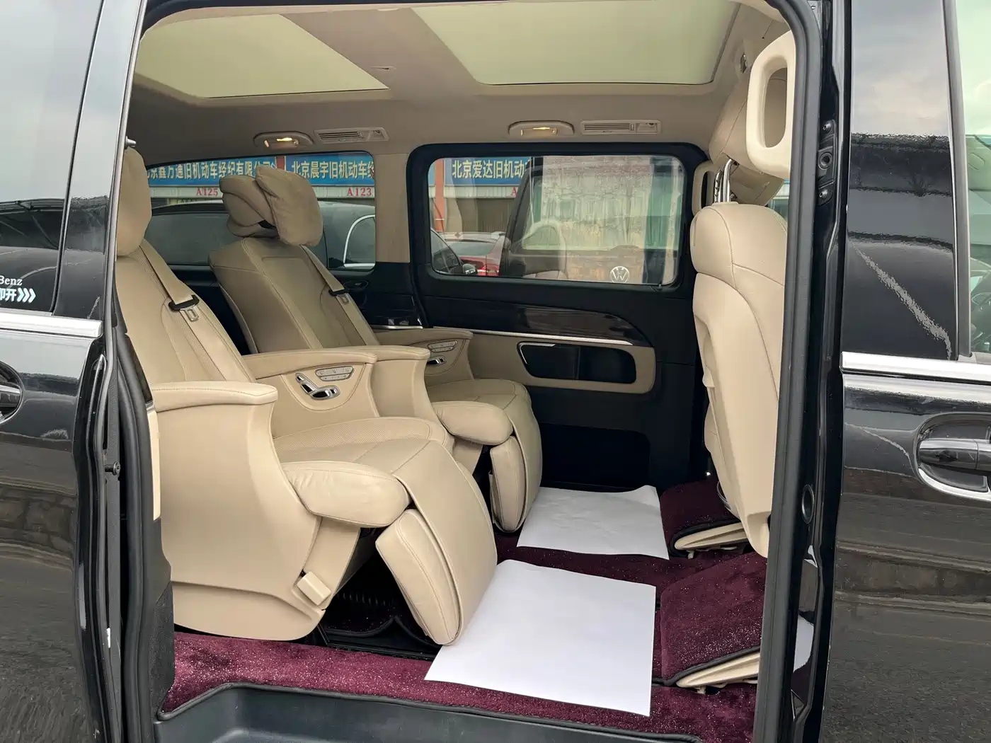 Mercedes-Benz V-Class 2018 V 260 L Premium Long Wheelbase Edition China VI фото 27