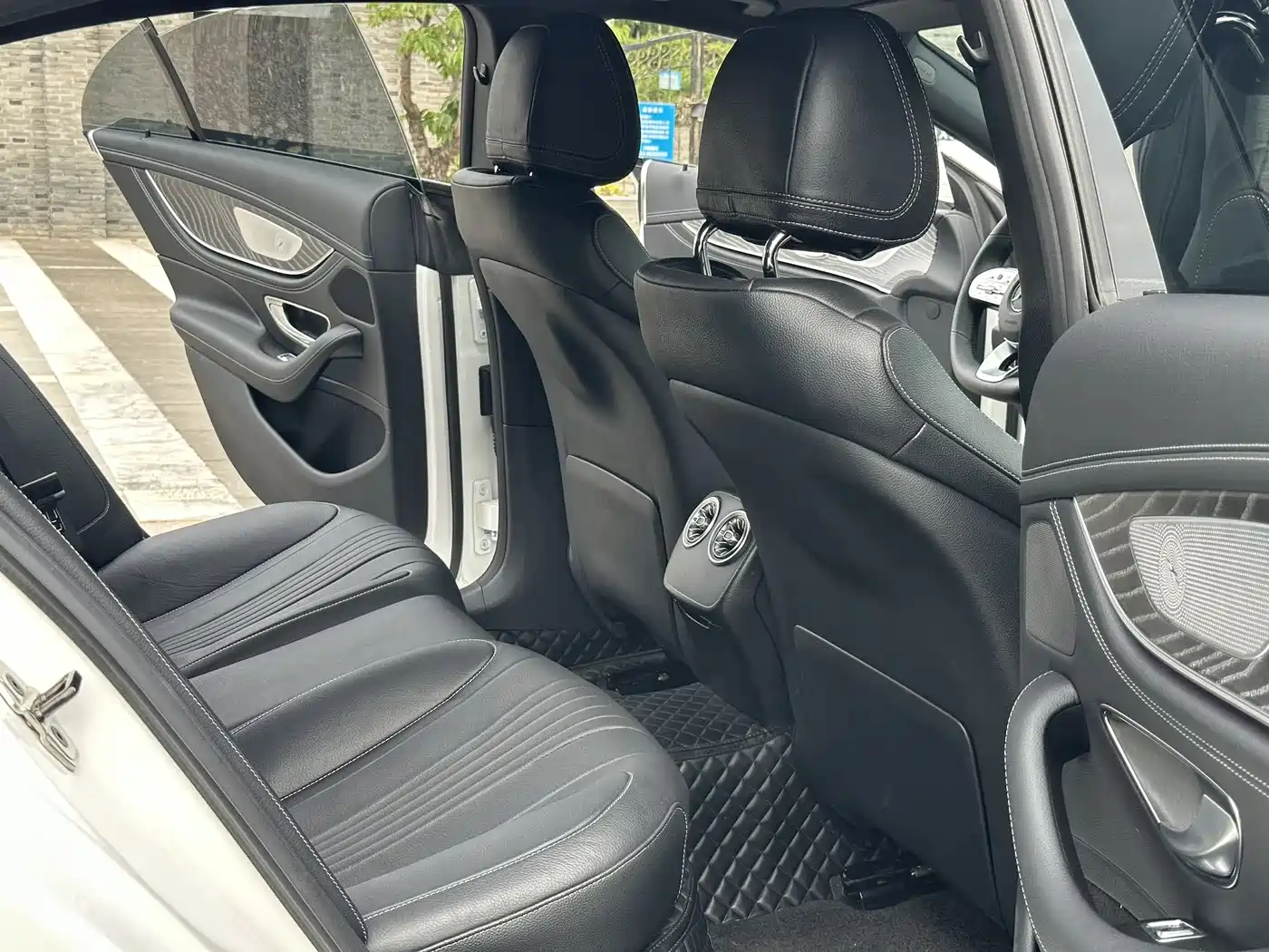 Mercedes-Benz CLS 2022 CLS 300 Luxury фото 6