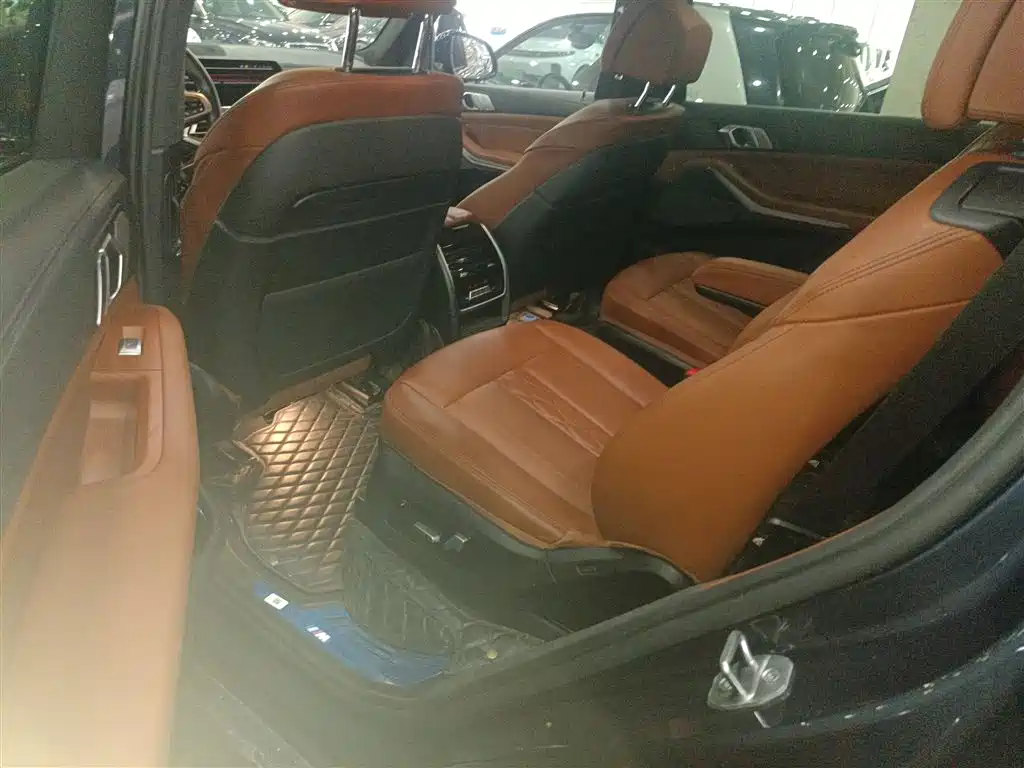 BMW X7 2022 xDrive40i Exclusive M Sport Package фото 17