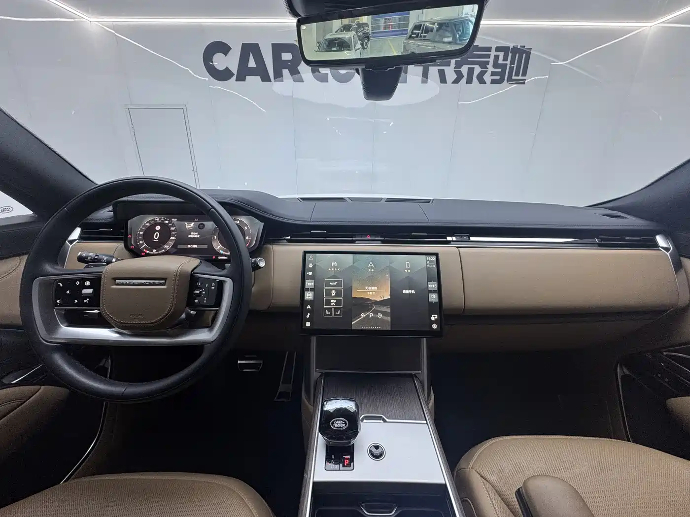 Land Rover Range Rover 2024 3.0 L6 400PS Golden Age Extended 7-Seater фото 12