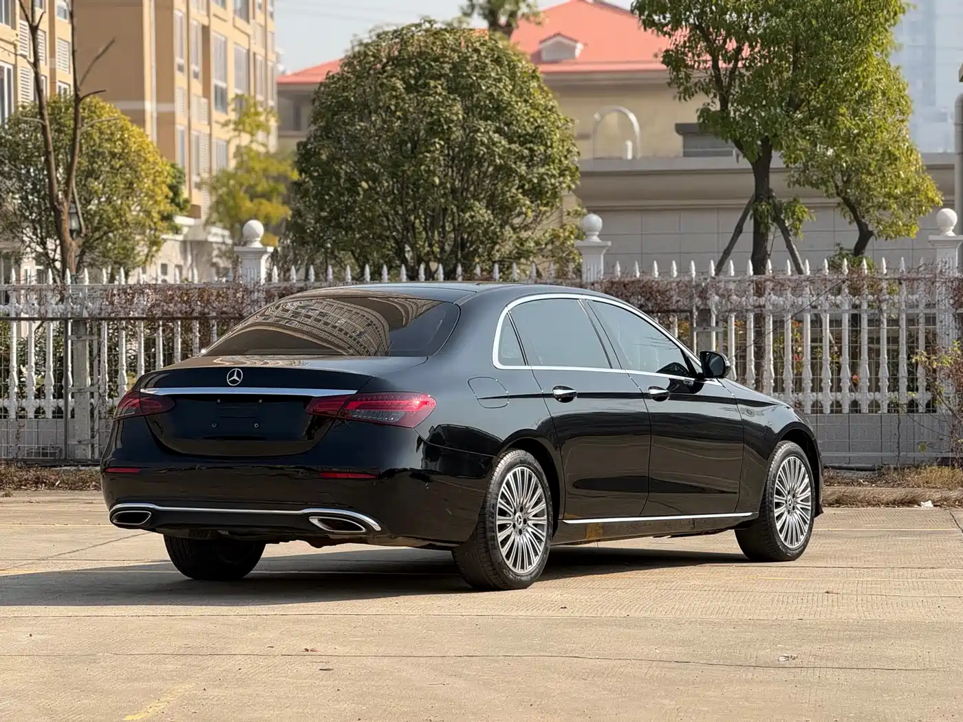 Mercedes-Benz E-Class 2023 E 300 L Luxury фото 15