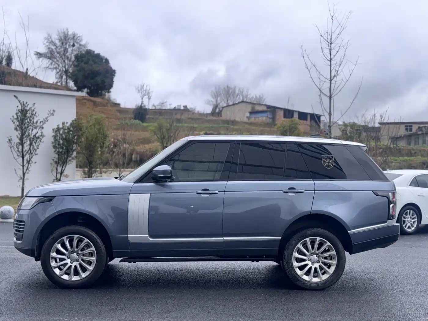 Land Rover Range Rover 2020 3.0 L6 Heritage Edition фото 14