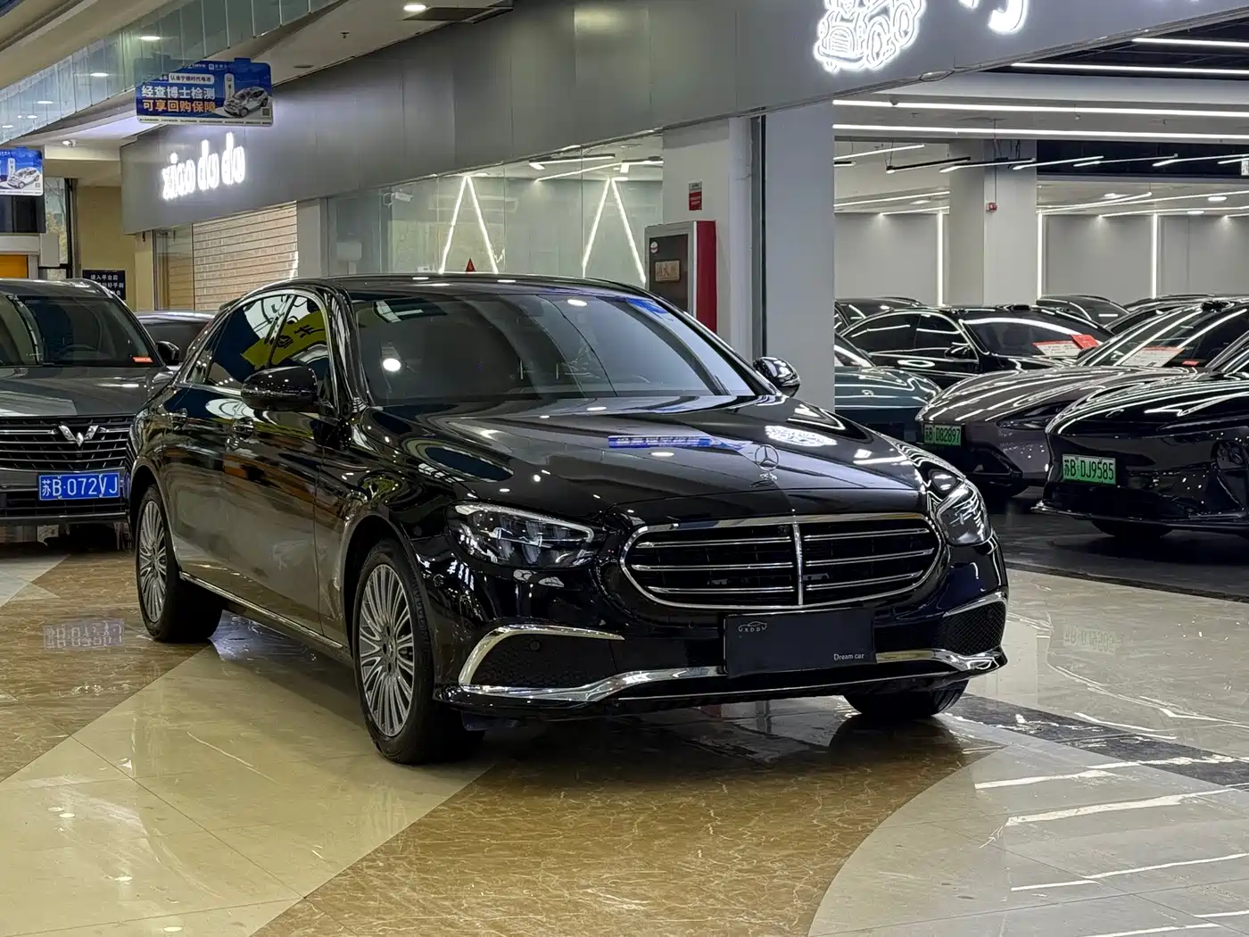 MERCEDES-BENZ E CLASS