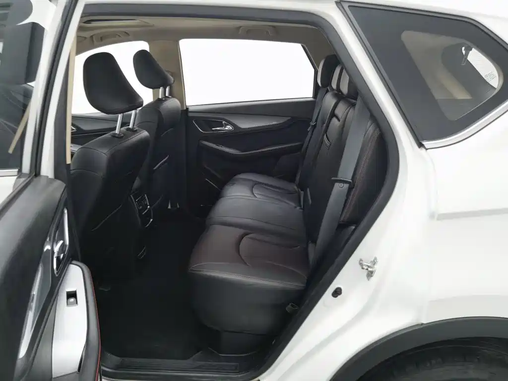 Baojun 560 2016 2015 1.8L Manual Luxury