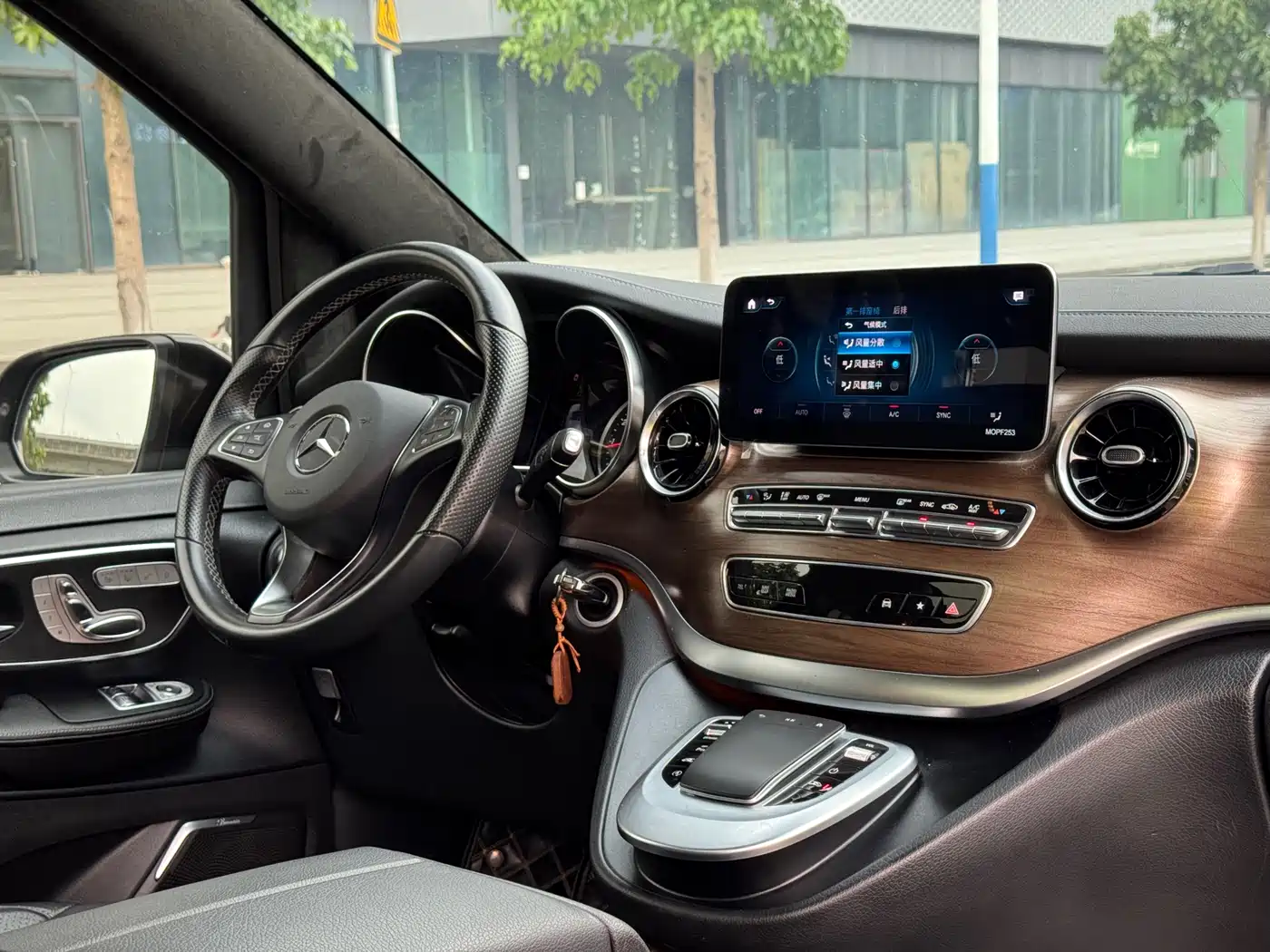 Mercedes-Benz V-Class 2021 V 260 Premium Edition фото 11
