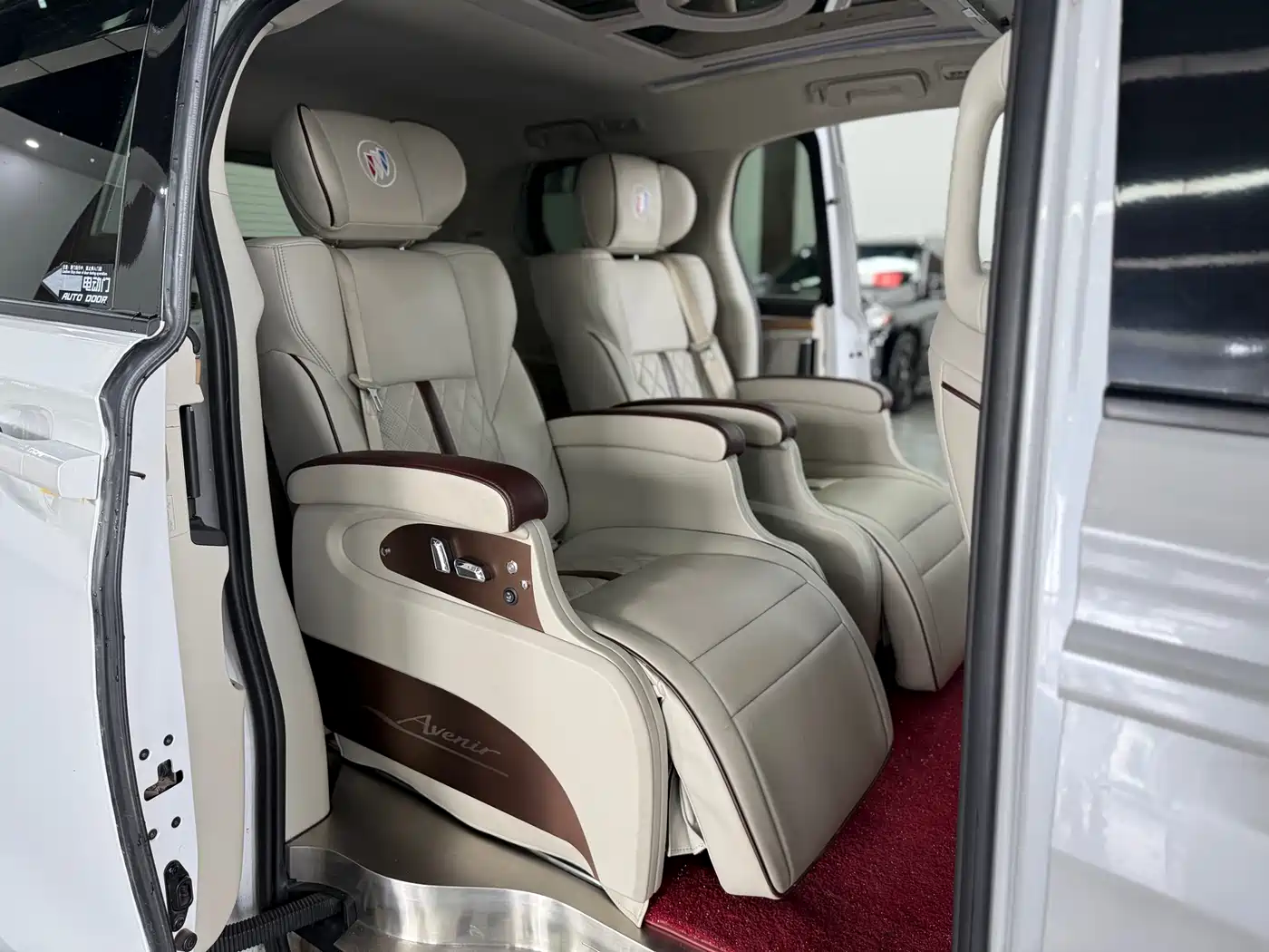 Buick GL8 2018 ES 28T Comfort Type China VI фото 16