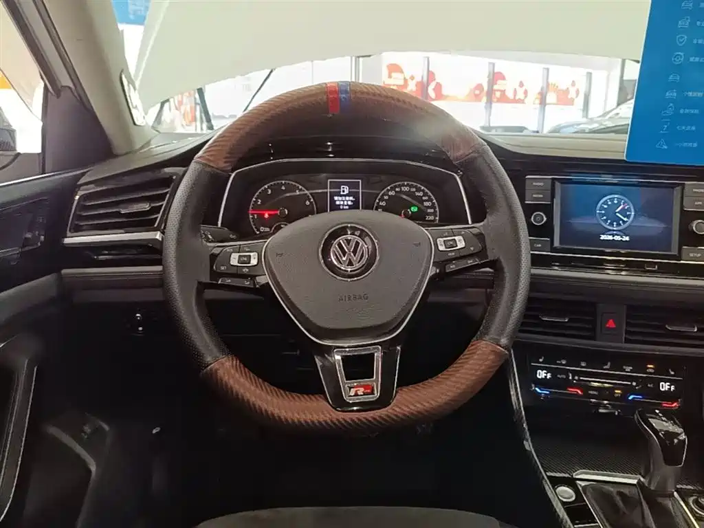 Volkswagen Sagitar 2019 280TSI DSG Luxury Edition China VI фото 11