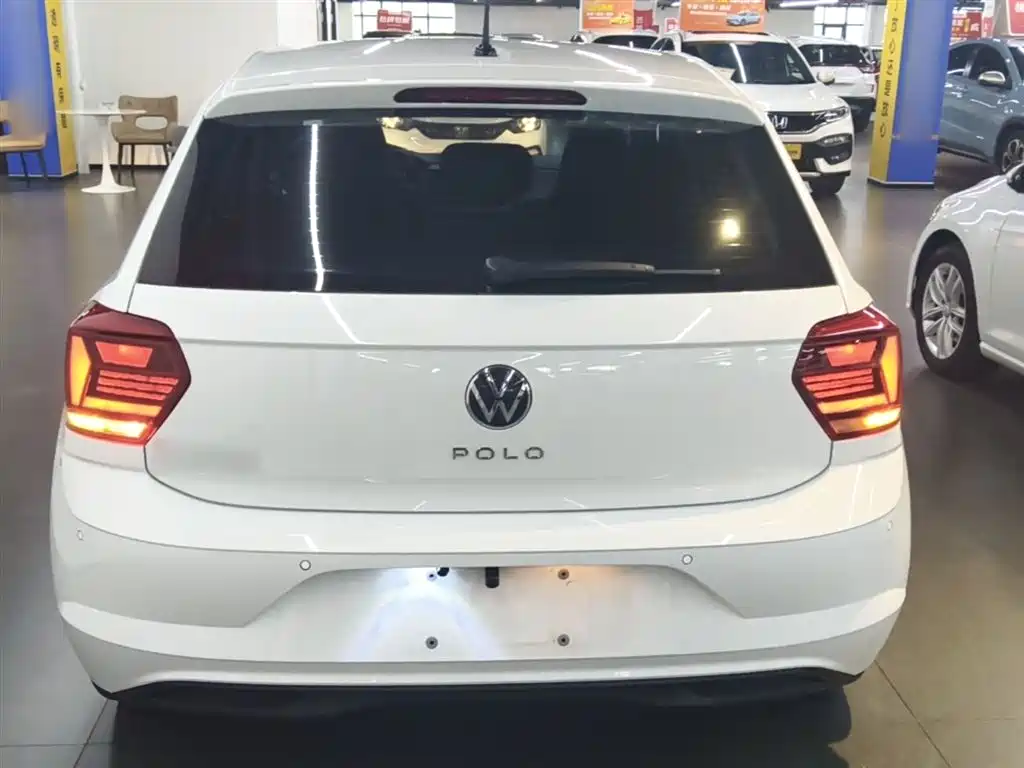 Volkswagen Polo 2023 Facelift Plus 1.5L Auto Joyful Living Edition фото 6