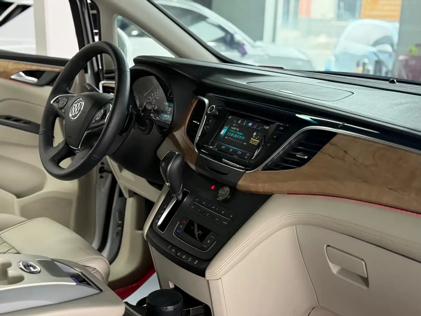 Buick GL8 2018 ES 28T Comfort Type China VI фото 19