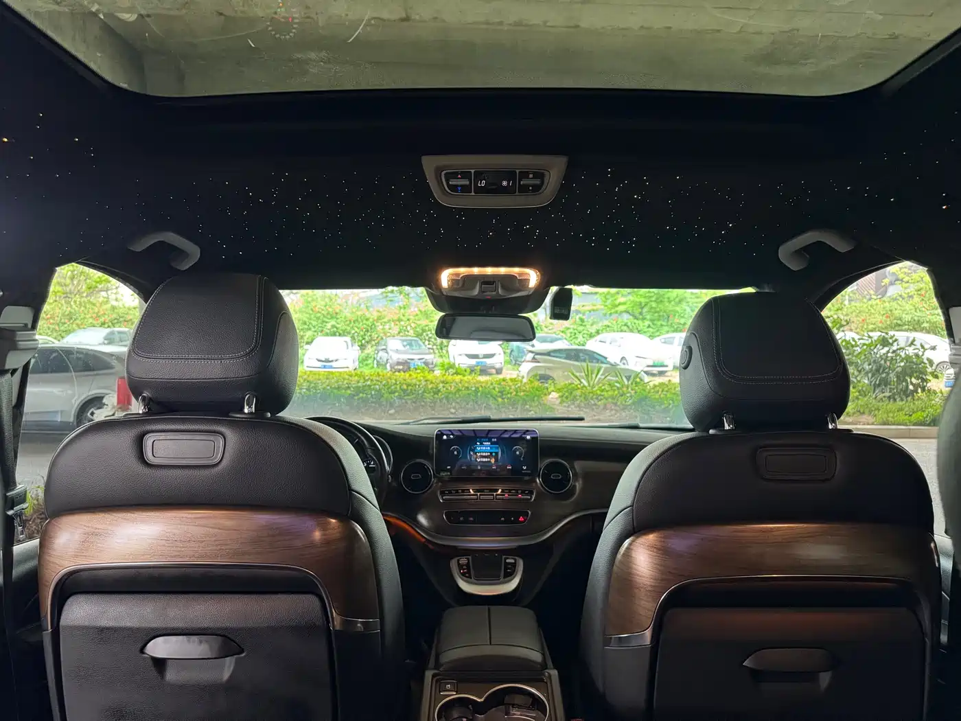 Mercedes-Benz V-Class 2021 V 260 Premium Edition фото 26