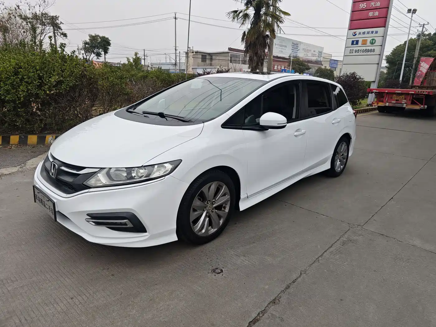 Honda Jade 2018 2017 1.8L Automatic Comfort Edition 5-seater