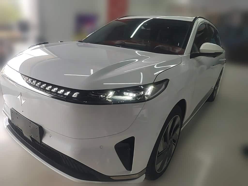 Dongfeng Yipai eπ008