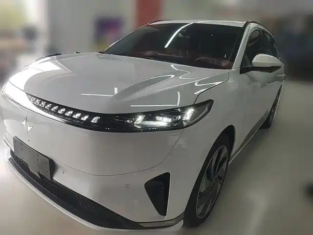 Dongfeng eπ008 636Max, электромобиль, 6 мест