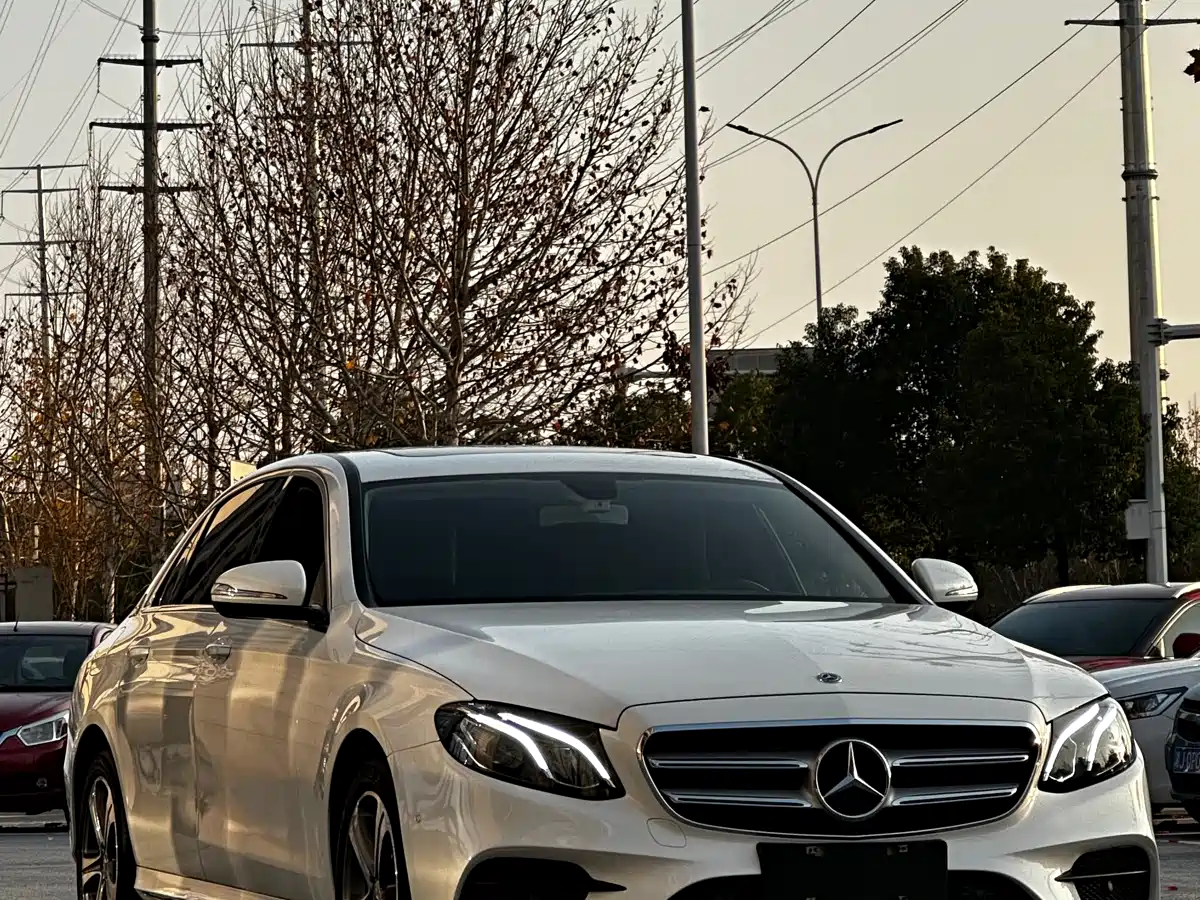 Mercedes-Benz E-Class 2018 E 200 L Sport фото 2