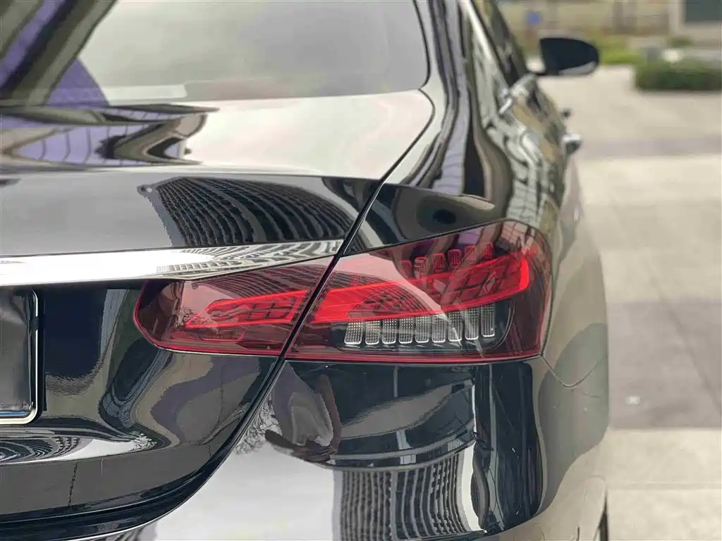 Mercedes-Benz E-Class 2022 E 300 L Luxury фото 31