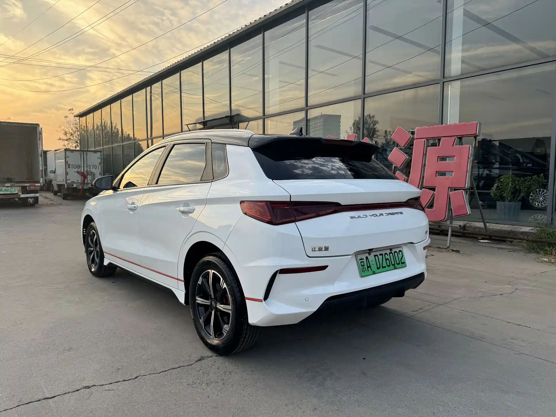 Фото 12 - BYD e2