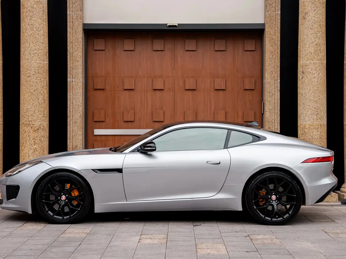 Jaguar F-TYPE 2016 3.0 SC Hardtop фото 7