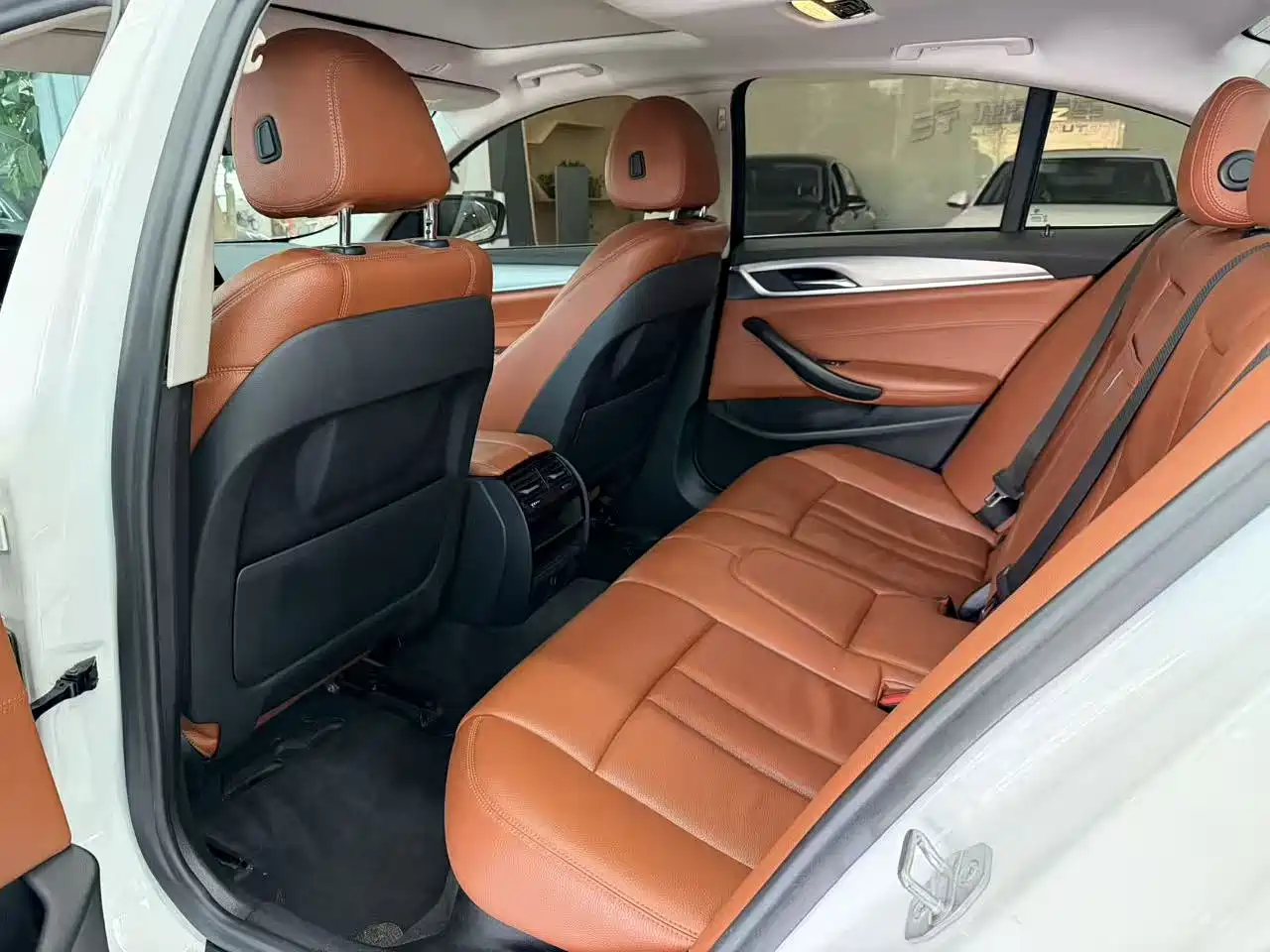 BMW 5 Series (Import) 2019 525i M Sport Package фото 5