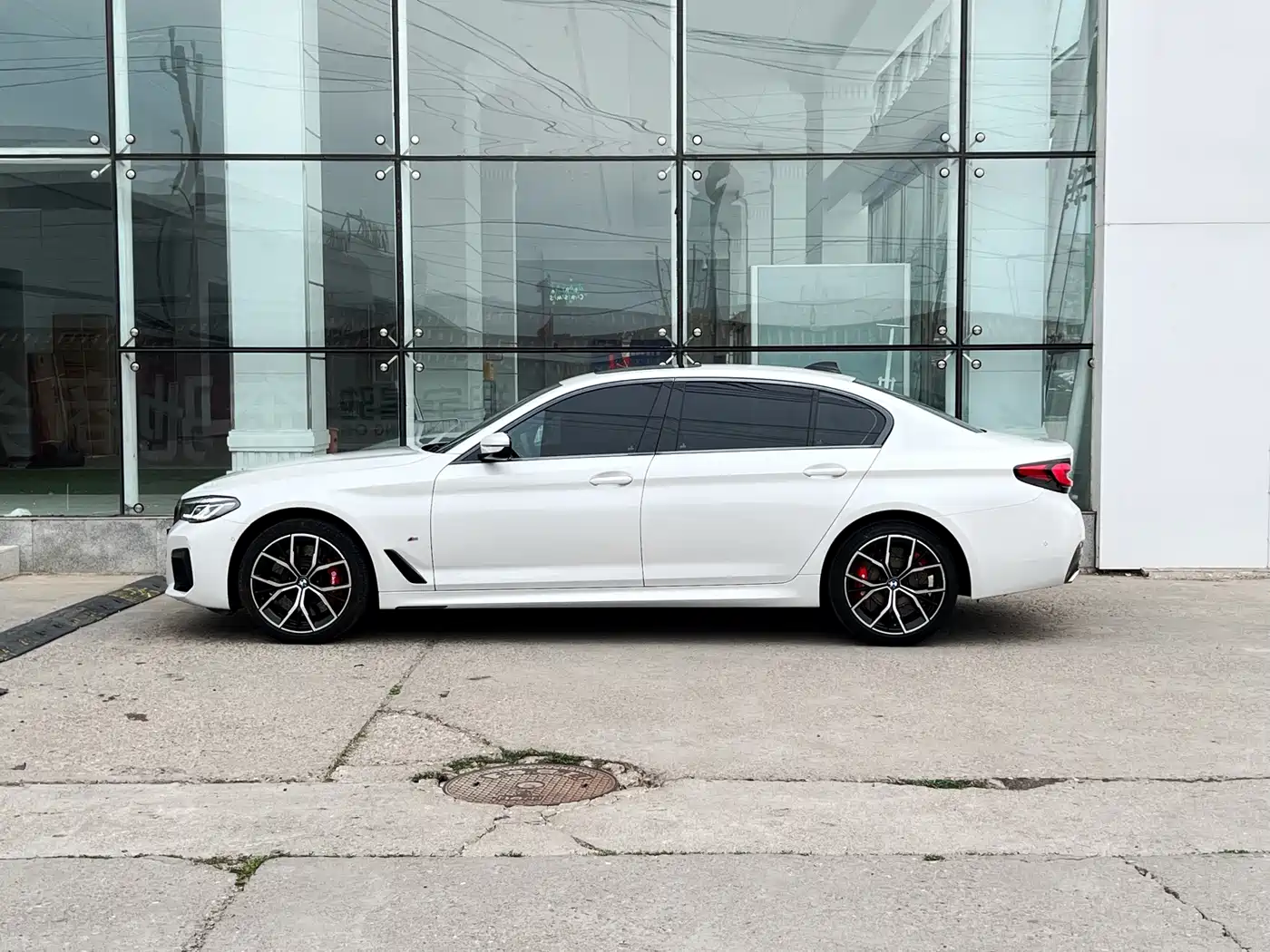 BMW 5-SERIES