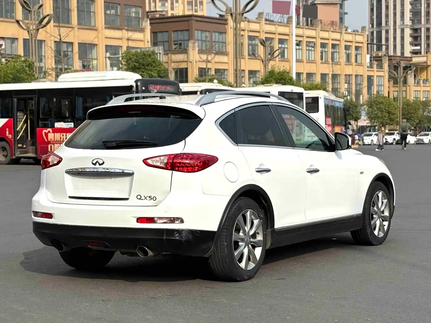 Infiniti QX50 (Import) 2014 2013 2.5L 2WD Prestige