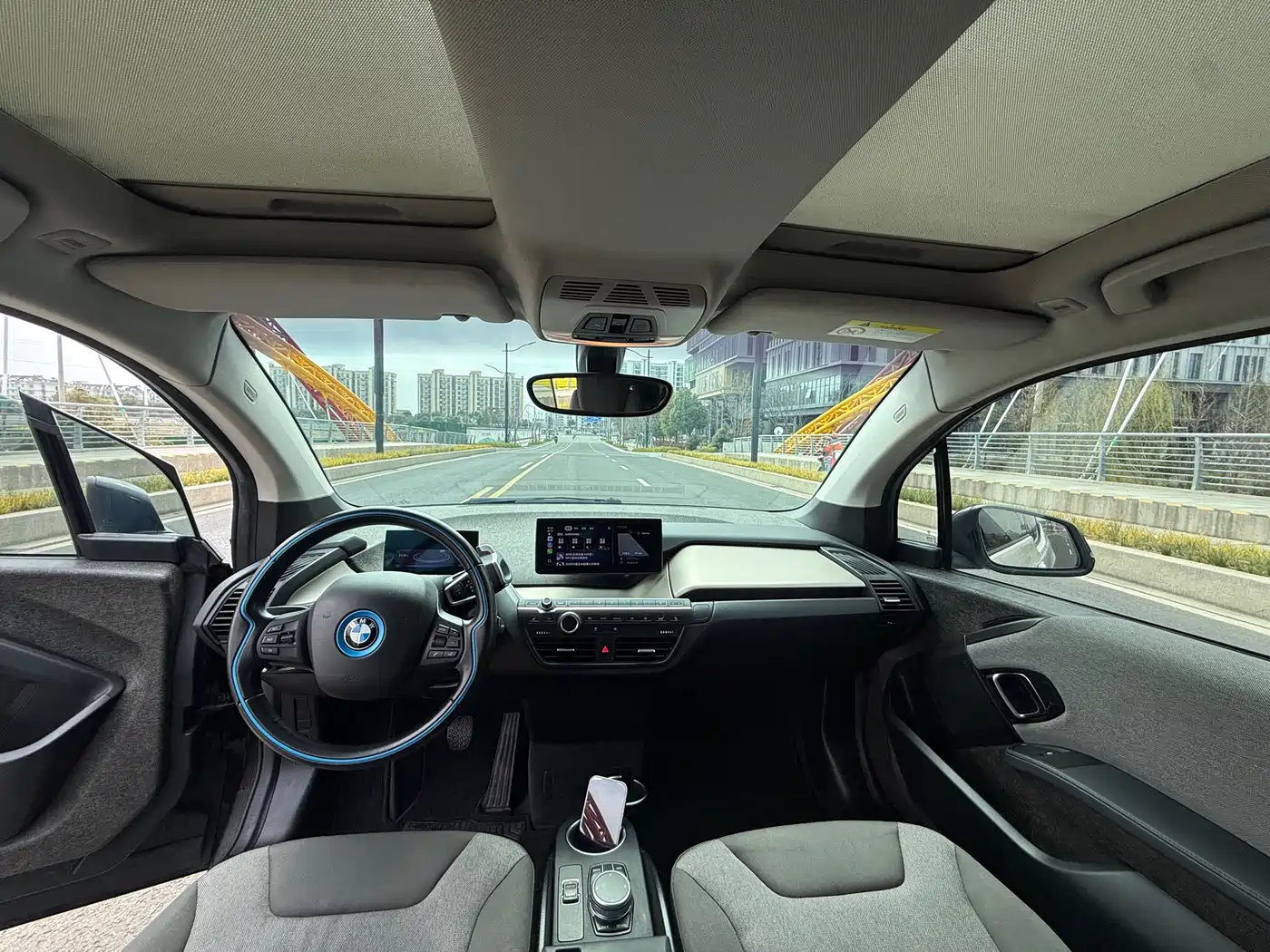 BMW I3