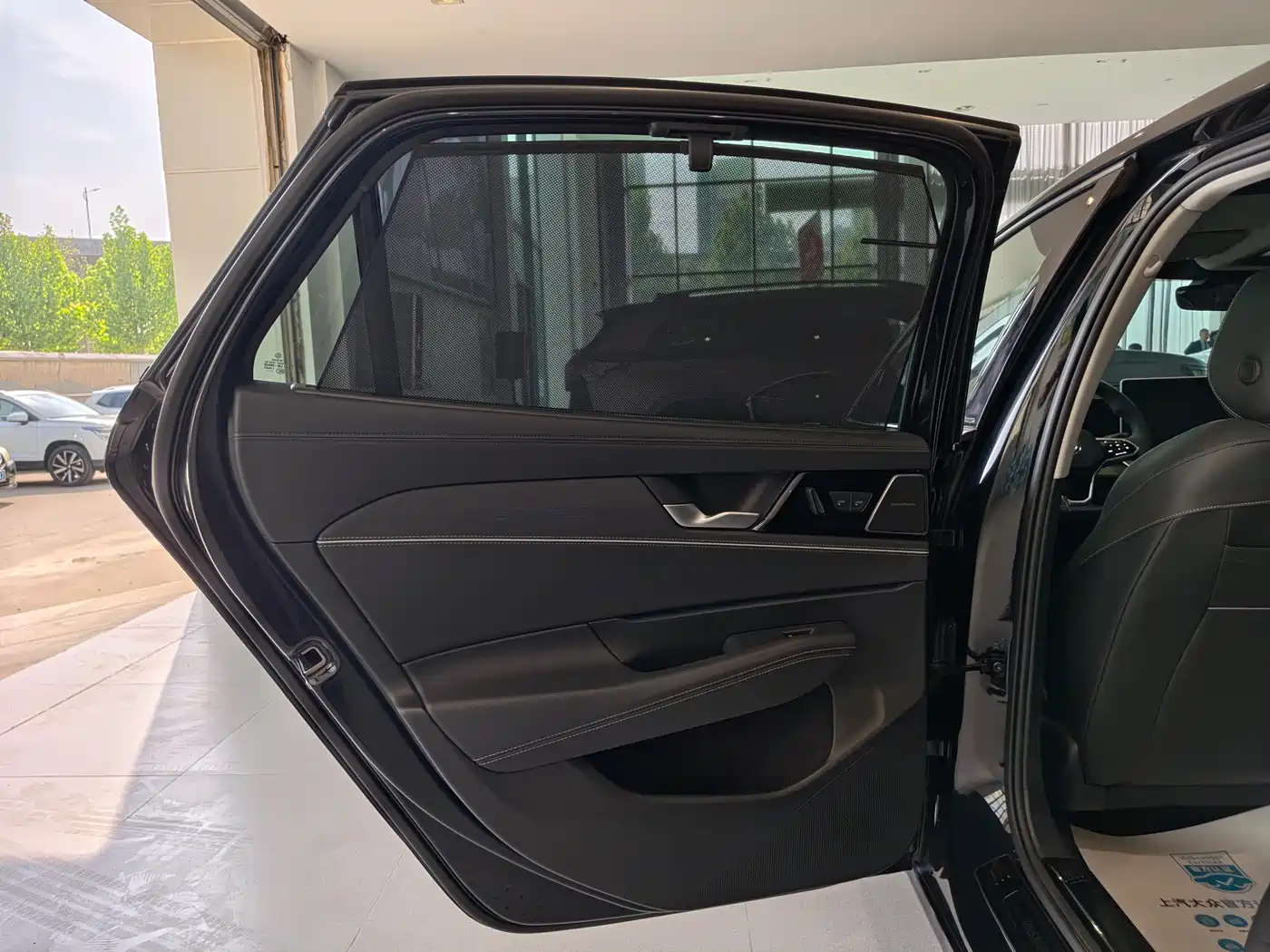 Volkswagen Passat 2025 Pro 380TSI Dragon Prestige Edition фото 10