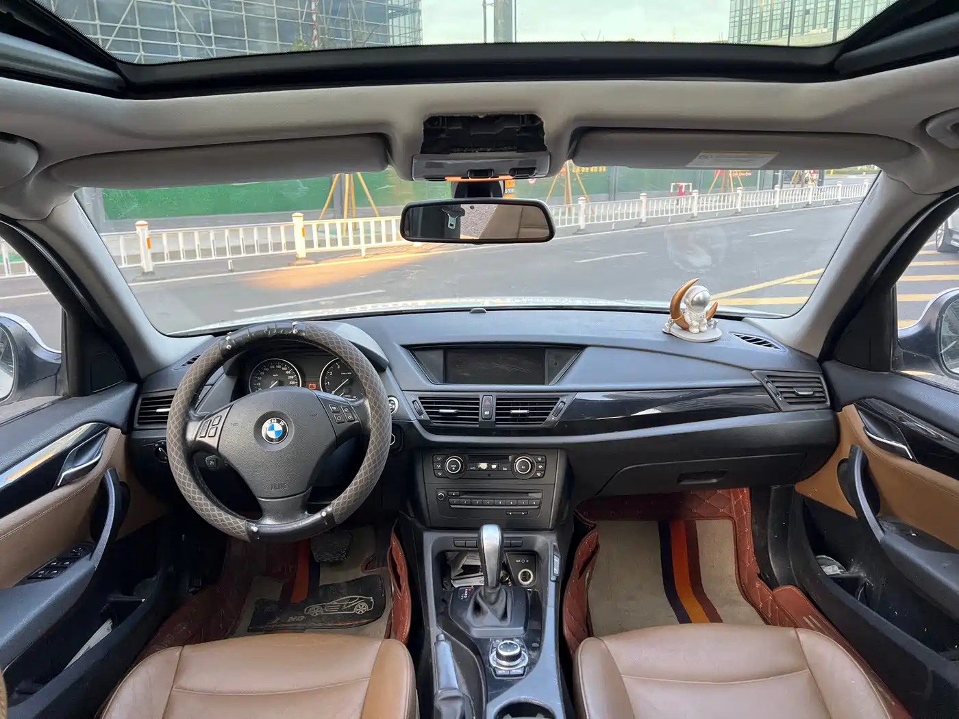 BMW X1 (Import) 2010 xDrive25i фото 8