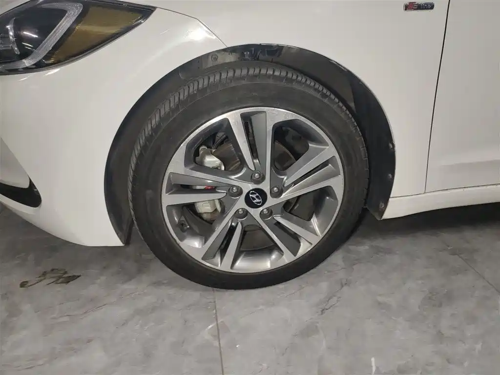 Hyundai Elantra 2016 Model 1.6L Automatic Smart Elite фото 23