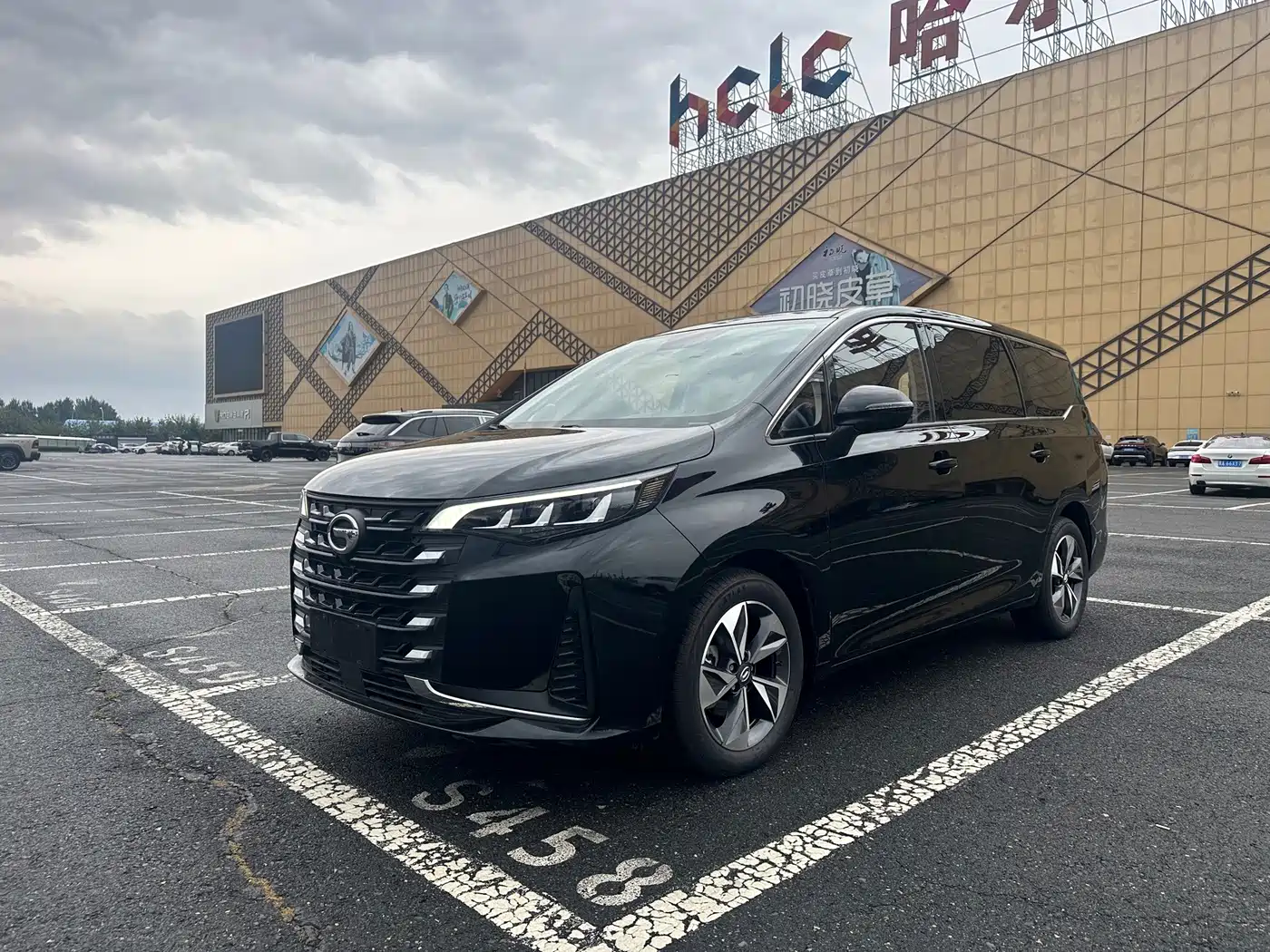 GAC Trumpchi Trumpchi M6 2021 PRO 270T DCT Luxury Edition