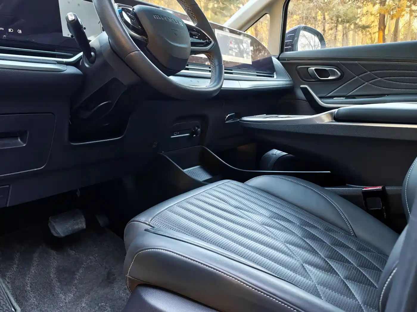 SAIC Maxus Maxus G90 2024 2.0T Interstellar 7-Seater фото 6