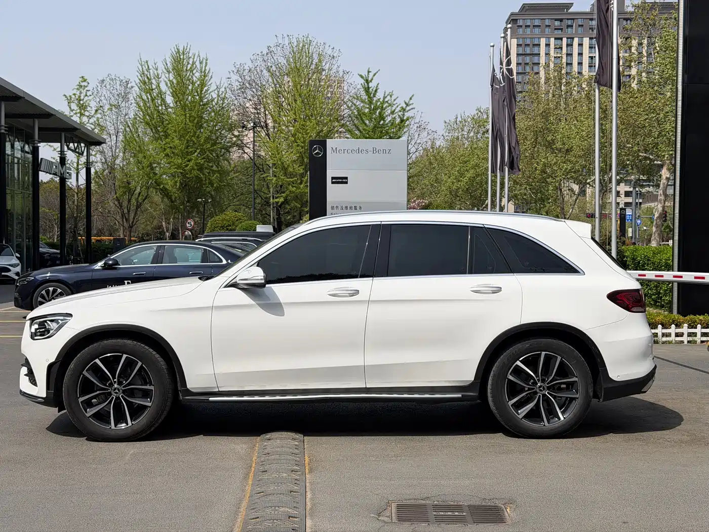 Mercedes-Benz GLC 2020 Facelift GLC 300 L 4MATIC Dynamic фото 8