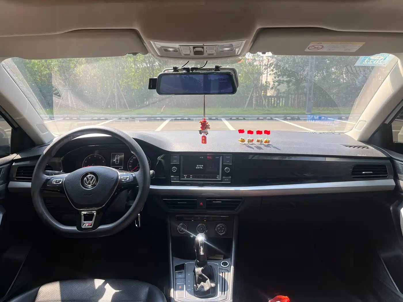 Volkswagen Lavida 2019 1.5L Automatic Comfort Edition China VI фото 5