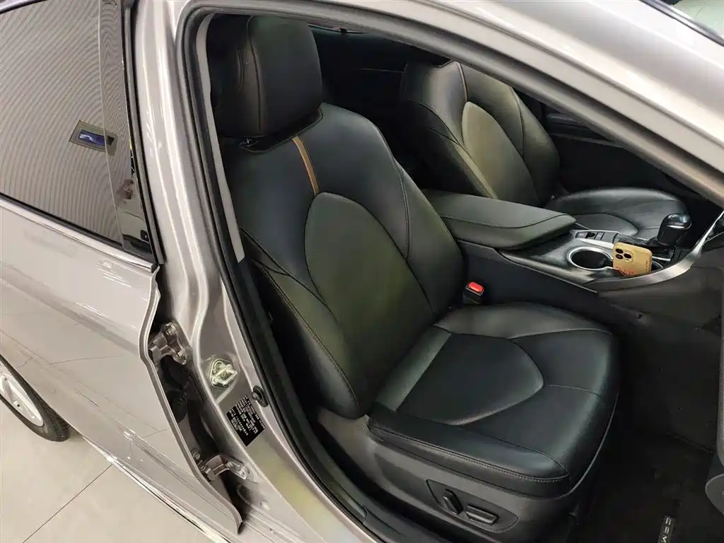 Toyota Camry 2023 2.0G Luxury Edition фото 25