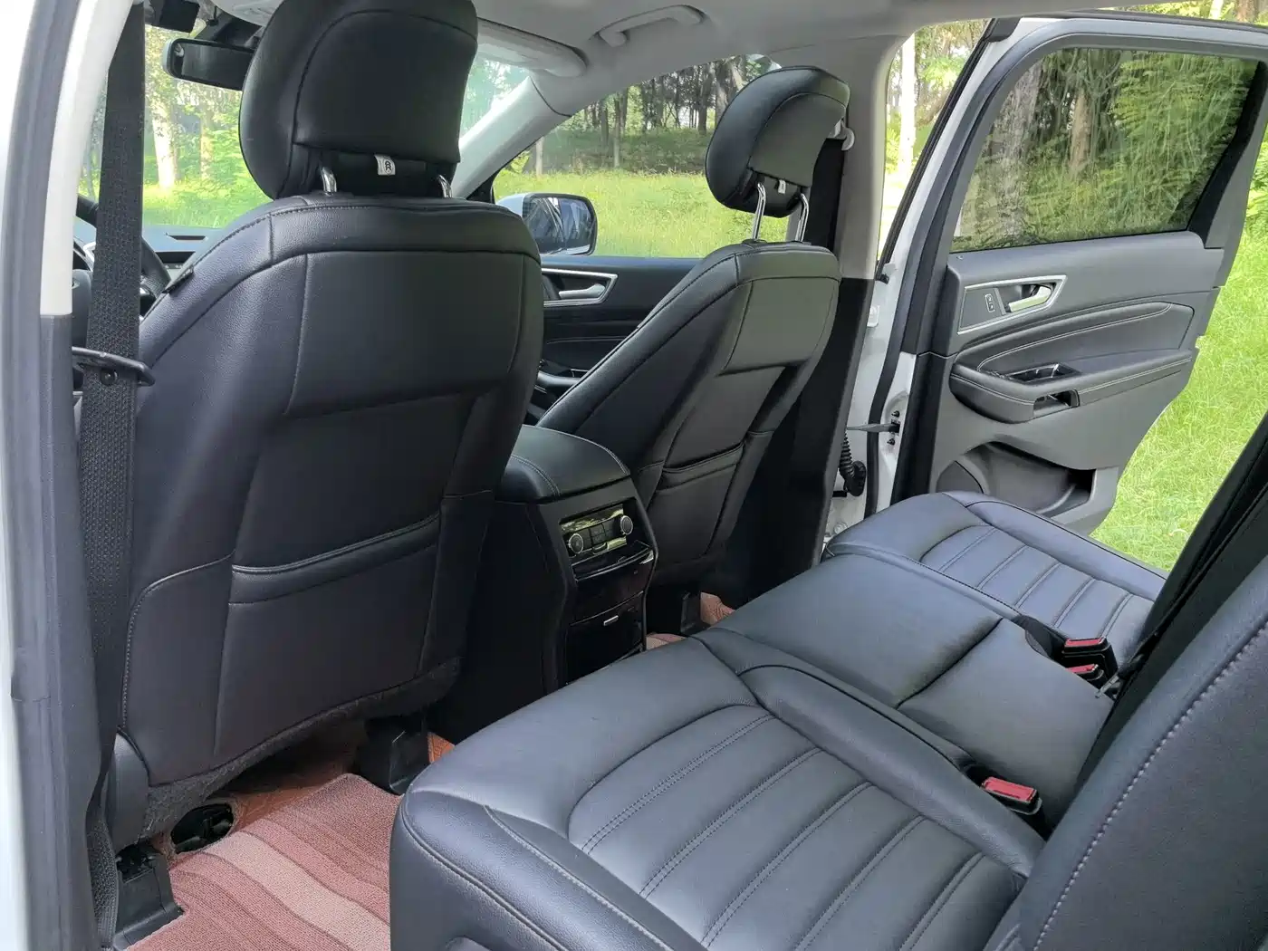 صورة 10 - Ford Edge