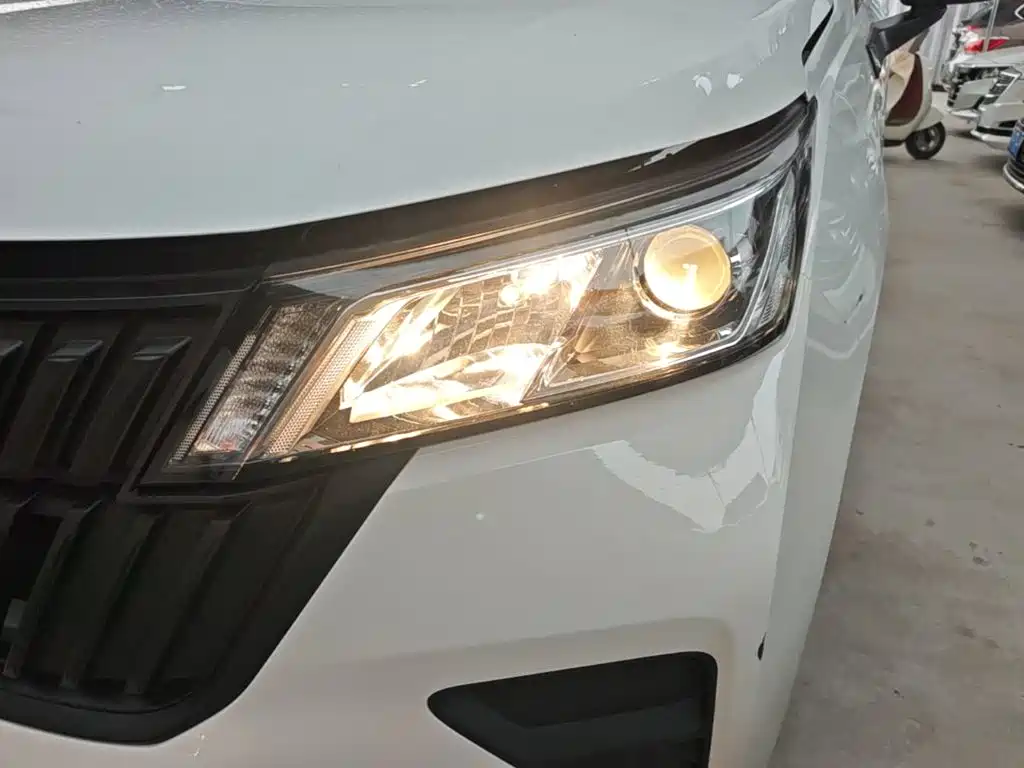 Wuling Motors Wuling Jiachen 2023 2022 1.5L Manual Joy Elite