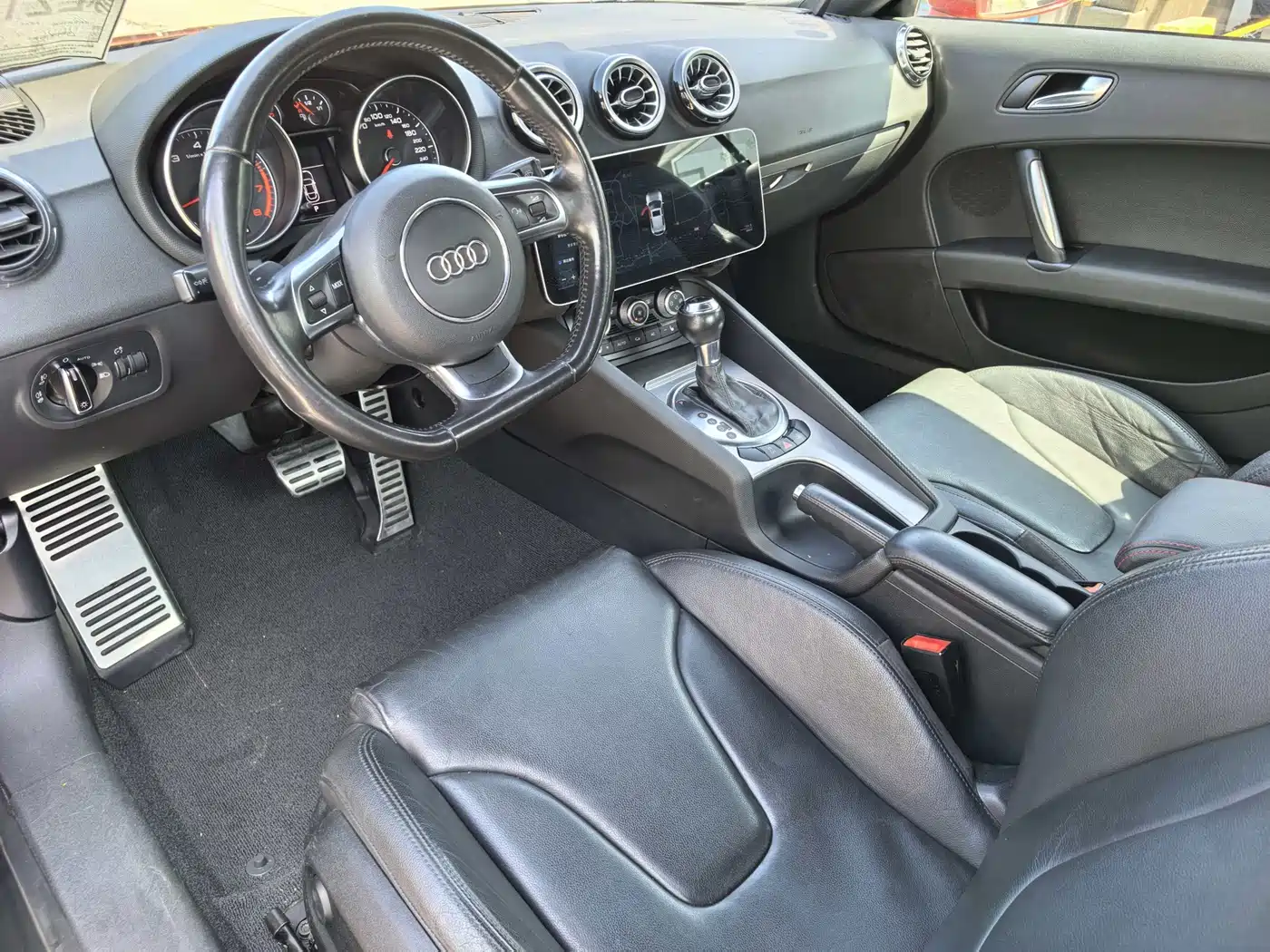 Audi TT 2011 TT Coupe 2.0TFSI фото 7