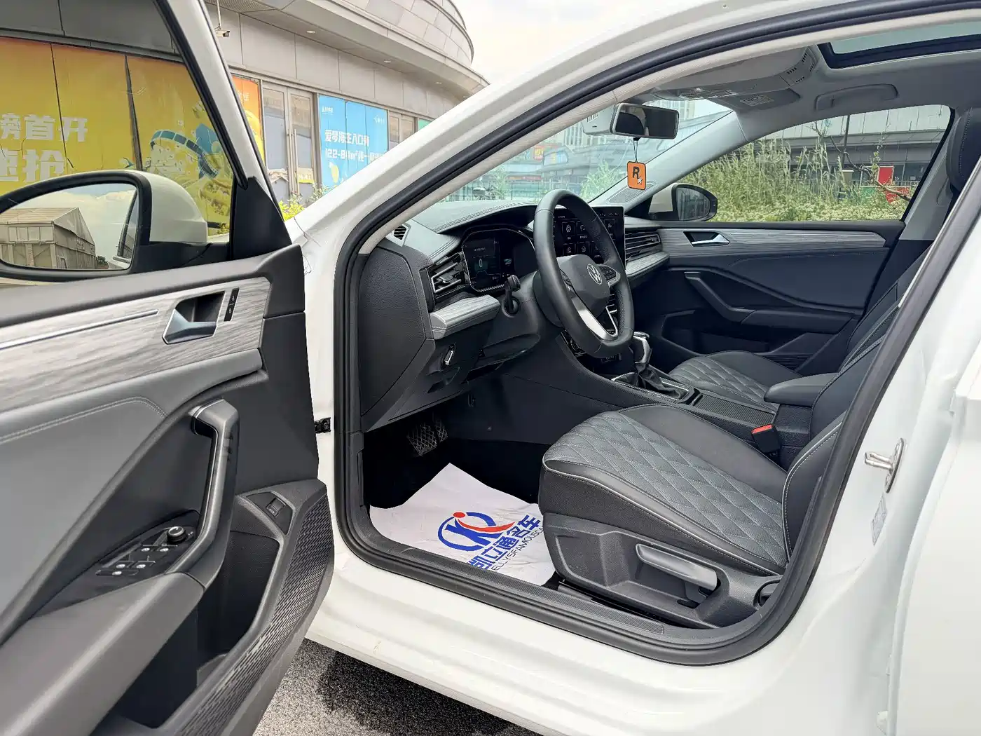 Volkswagen Sagitar, миниатюра 7