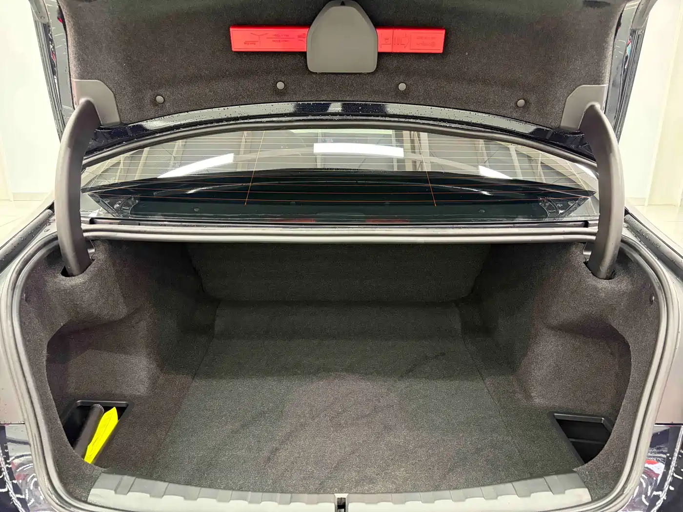 BMW 3 Series 2025 325Li M Sport Package фото 19